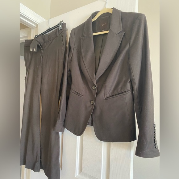 Women’s suit set - Picture 3 of 5